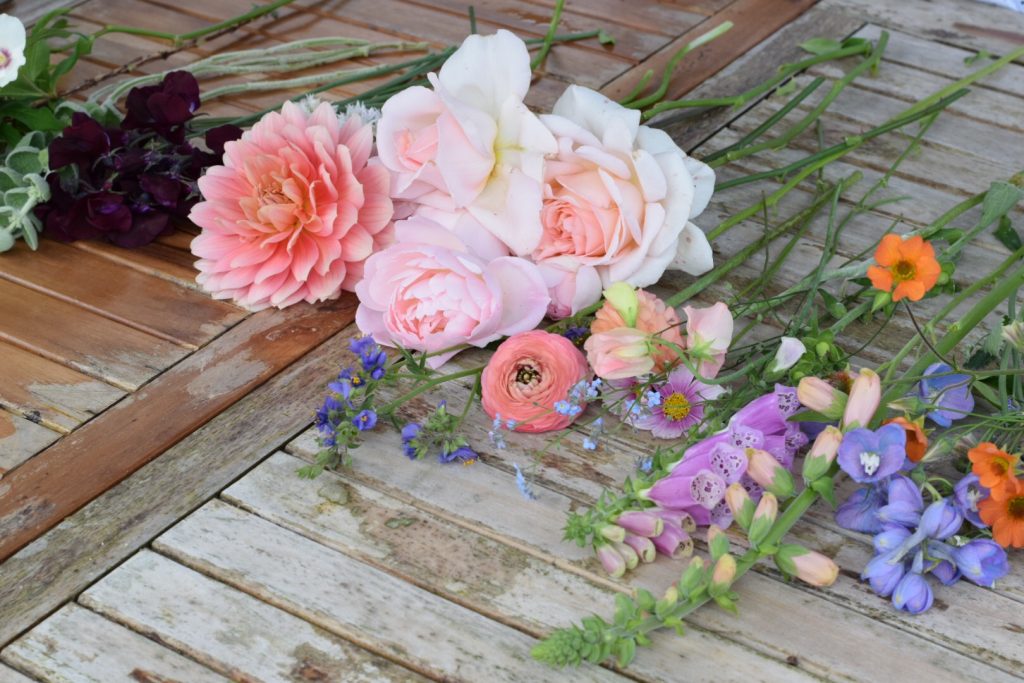 Celebrating British Flowers with Swan Cottage Flowers 