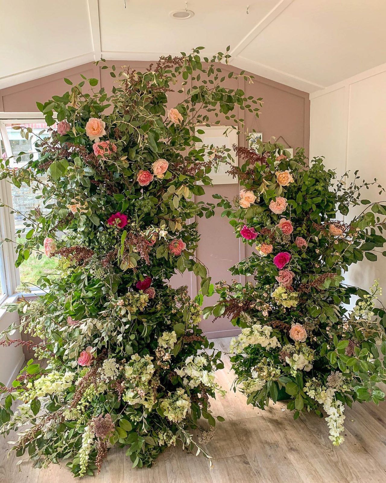 Foam Free One to One Flower Creating an asymetric arch